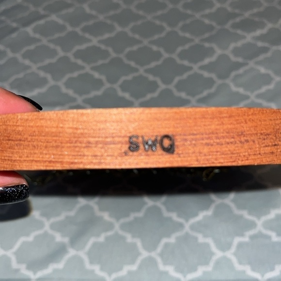 Round Wood Jesus & Mary Wall Art: A Great Christmas or Year-Round Accent Piece - Picture 3 of 3